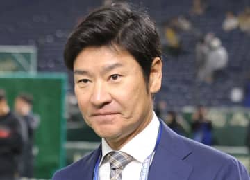 巨人 懐かしの“1、2番コンビ”がオフに再会 高橋尚成氏が3ショット投稿 「パワプロしたくなる笑」「素敵なメンバー」