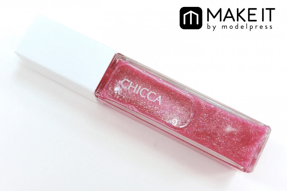 CHICCA／メスメリック グロスオン／16 ピンクエレファント／2,800円（税抜） (C)メイクイット