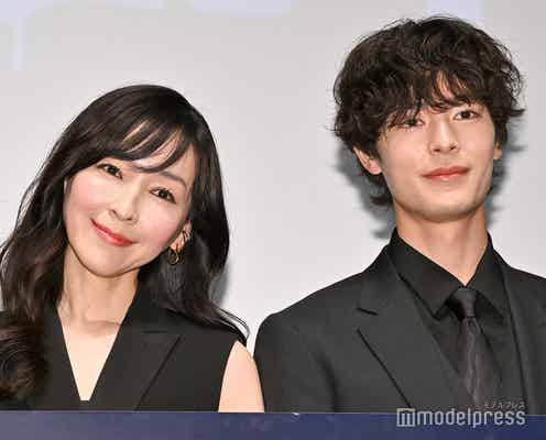 「魔物(마물)」あやめ(麻生久美子)&凍也(塩野瑛久)が密着 オフショットに反響「美男美女」「本当のカップルのよう」