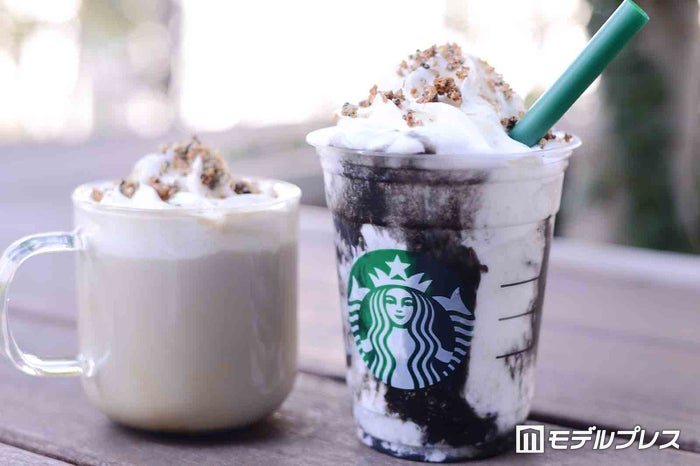 (左から)「ゴマ ゴマ ゴマ ラテ」と「ゴマ ゴマ ゴマ フラペチーノ」 (C)ビューティーガール