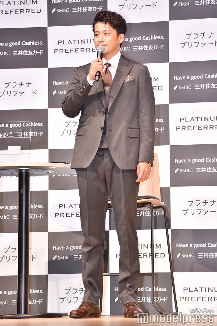 小栗旬(C)モデルプレス