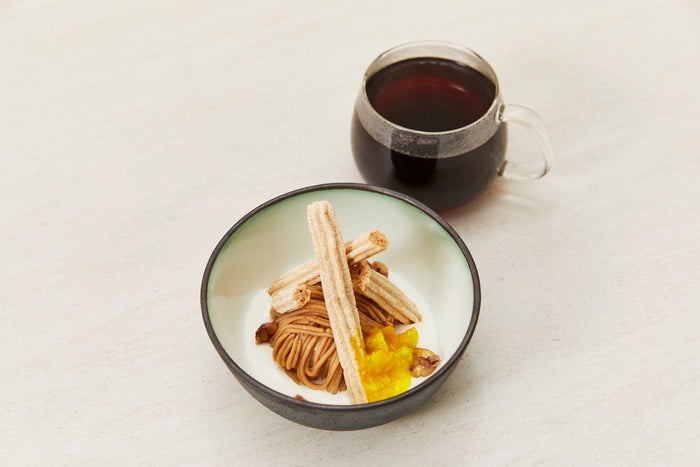 ホリデーパフェ マロンwith オレンジソース756円(持ち帰りの場合)/770円(店内利用の場合)/画像提供:Blue Bottle Coffee Japan