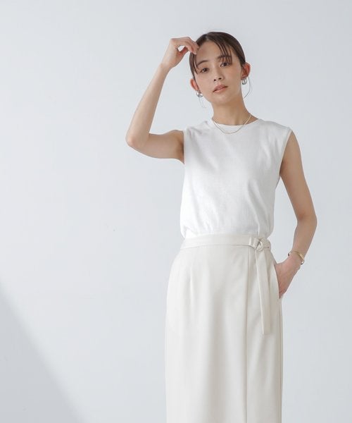 UVカット抗菌防臭吸水速乾イージーケアリブノースリーブ／nano・universe（提供画像）