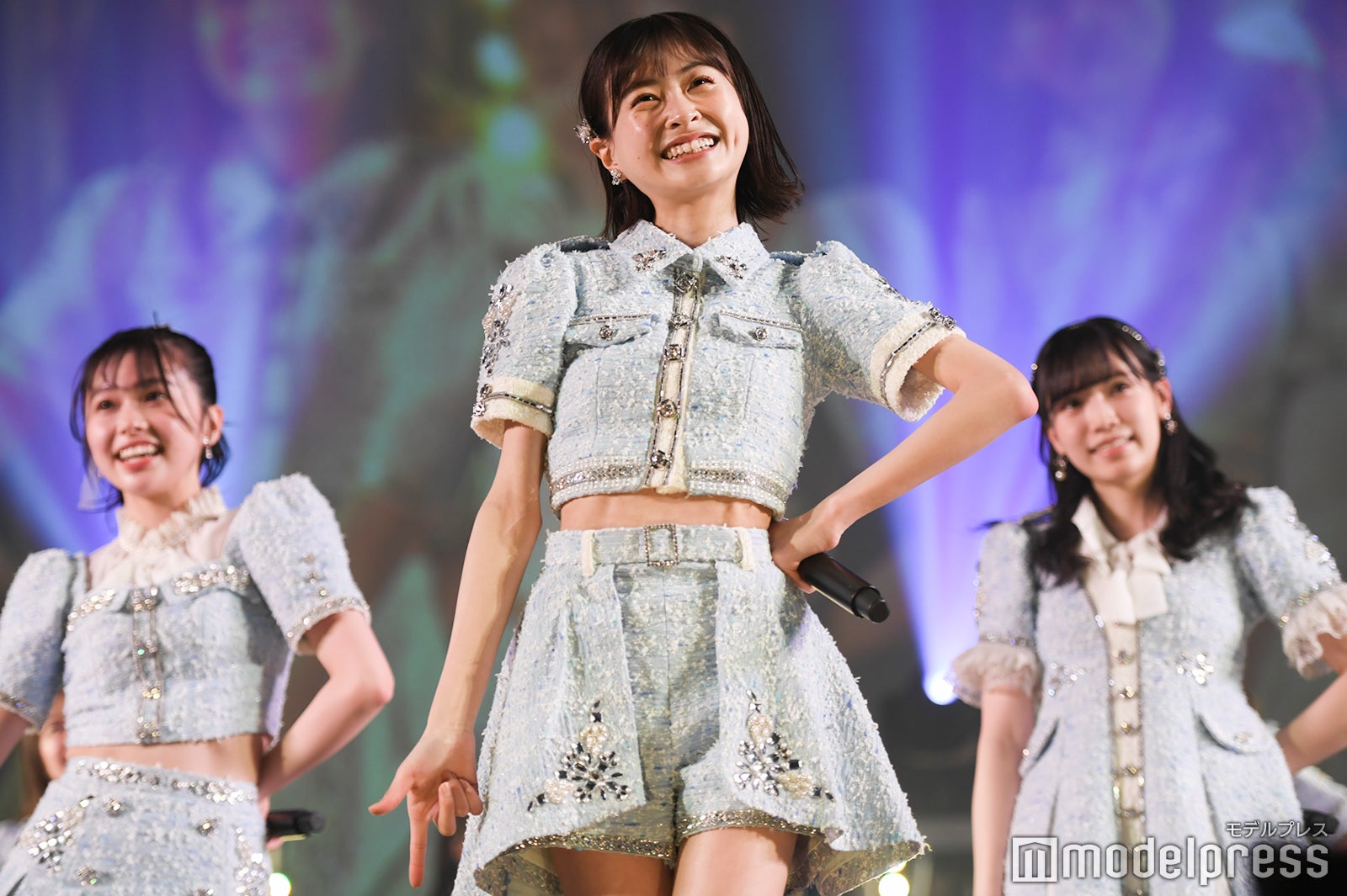 HKT48松岡はな・運上弘菜ら「大人列車」「最高かよ」など人気楽曲披露　フレッシュな笑顔で大学生にエール送る＜ユニドル2021-2022＞