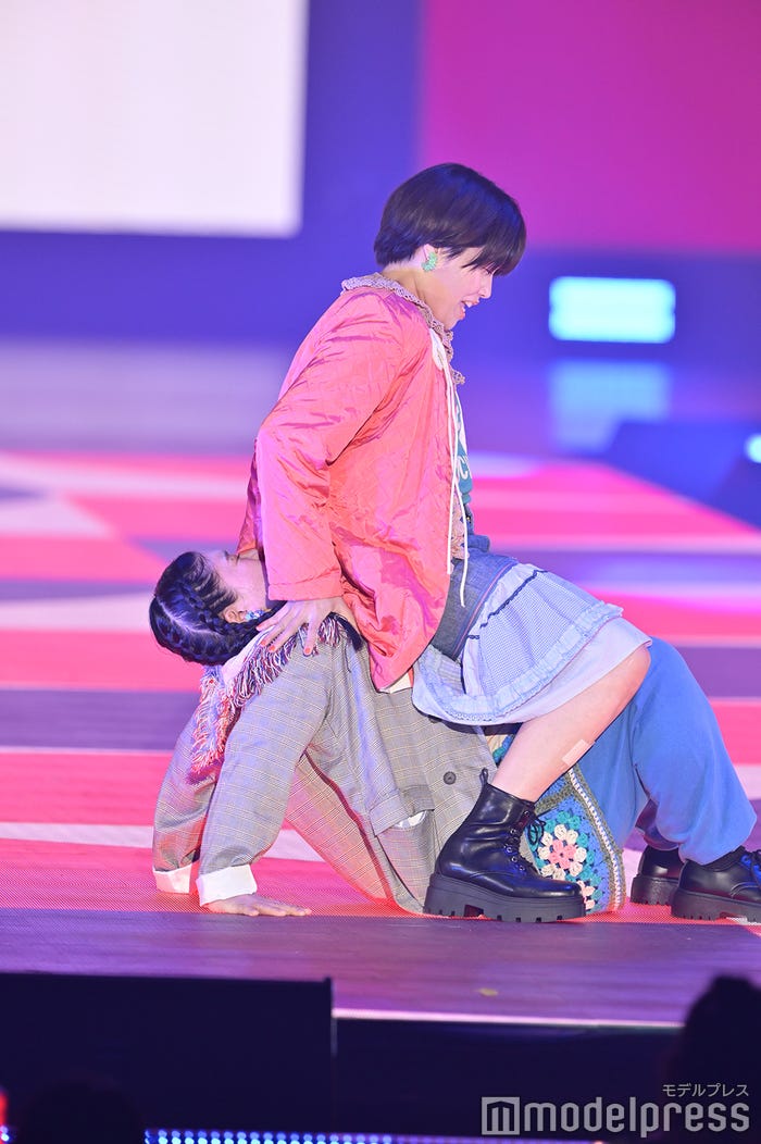 よしこ、まひる(C)モデルプレス