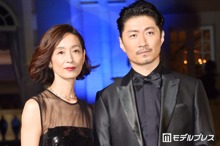 画像11 11 Exile Makidai 腕組みエスコート オールブラックスーツで登場 Bazaar Icons モデルプレス