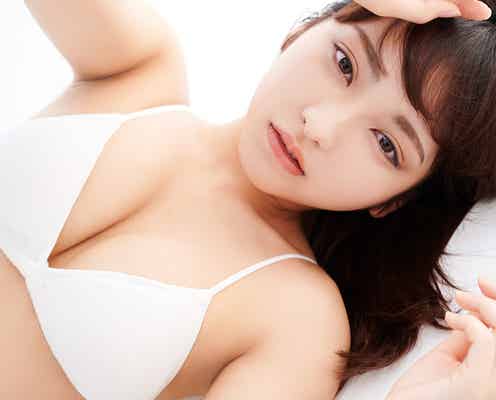 十味、色気溢れるふっくら美バストにドキッ