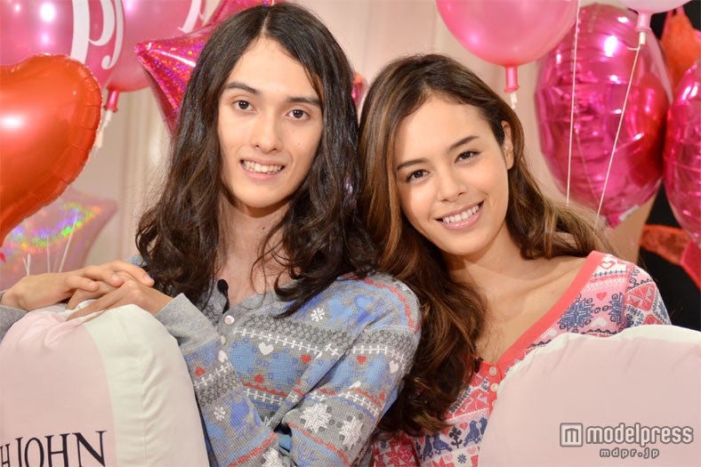 栗原類、美女モデルのランジェリー姿に大照れ「破廉恥です」