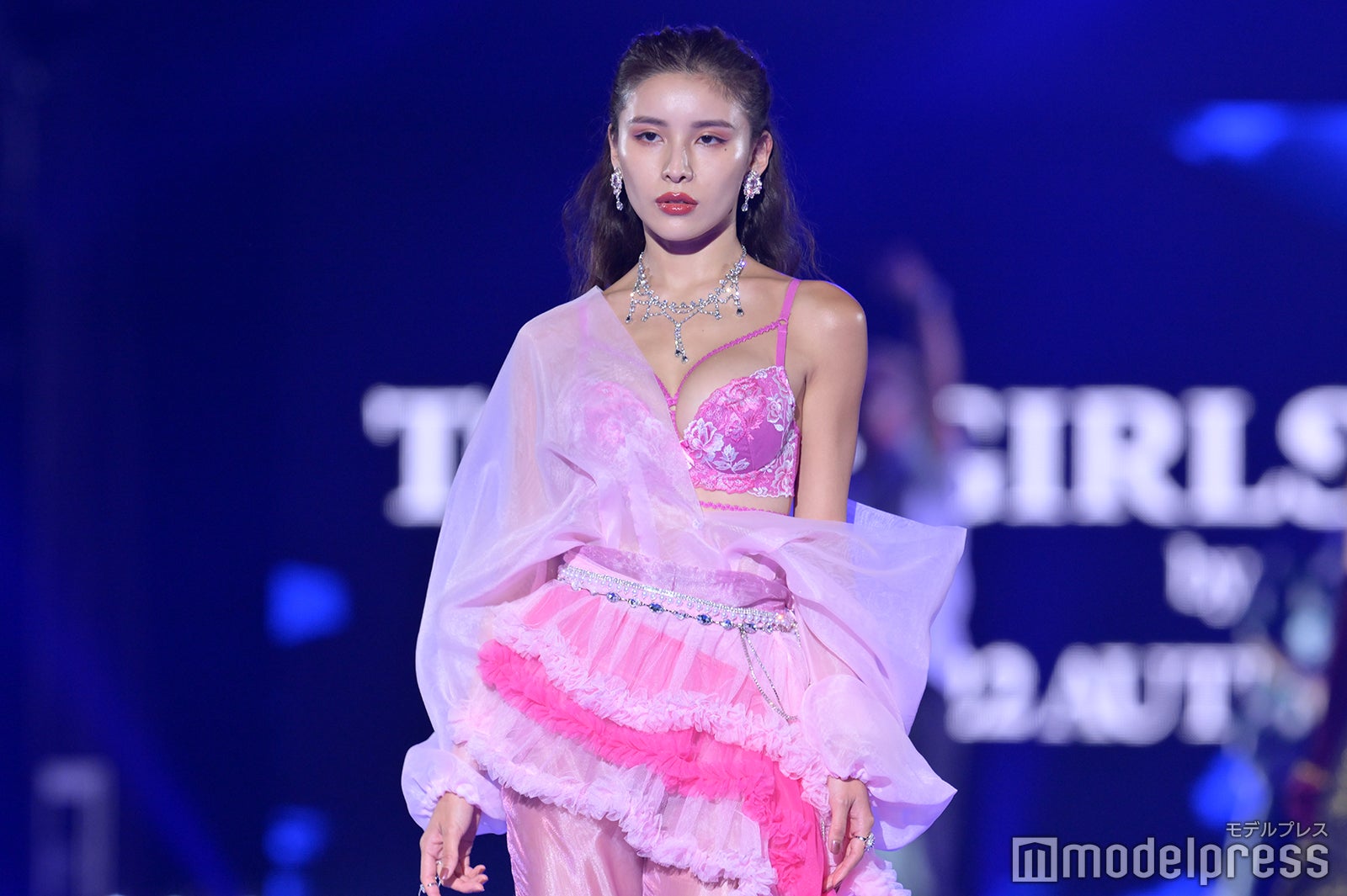 （C）モデルプレス