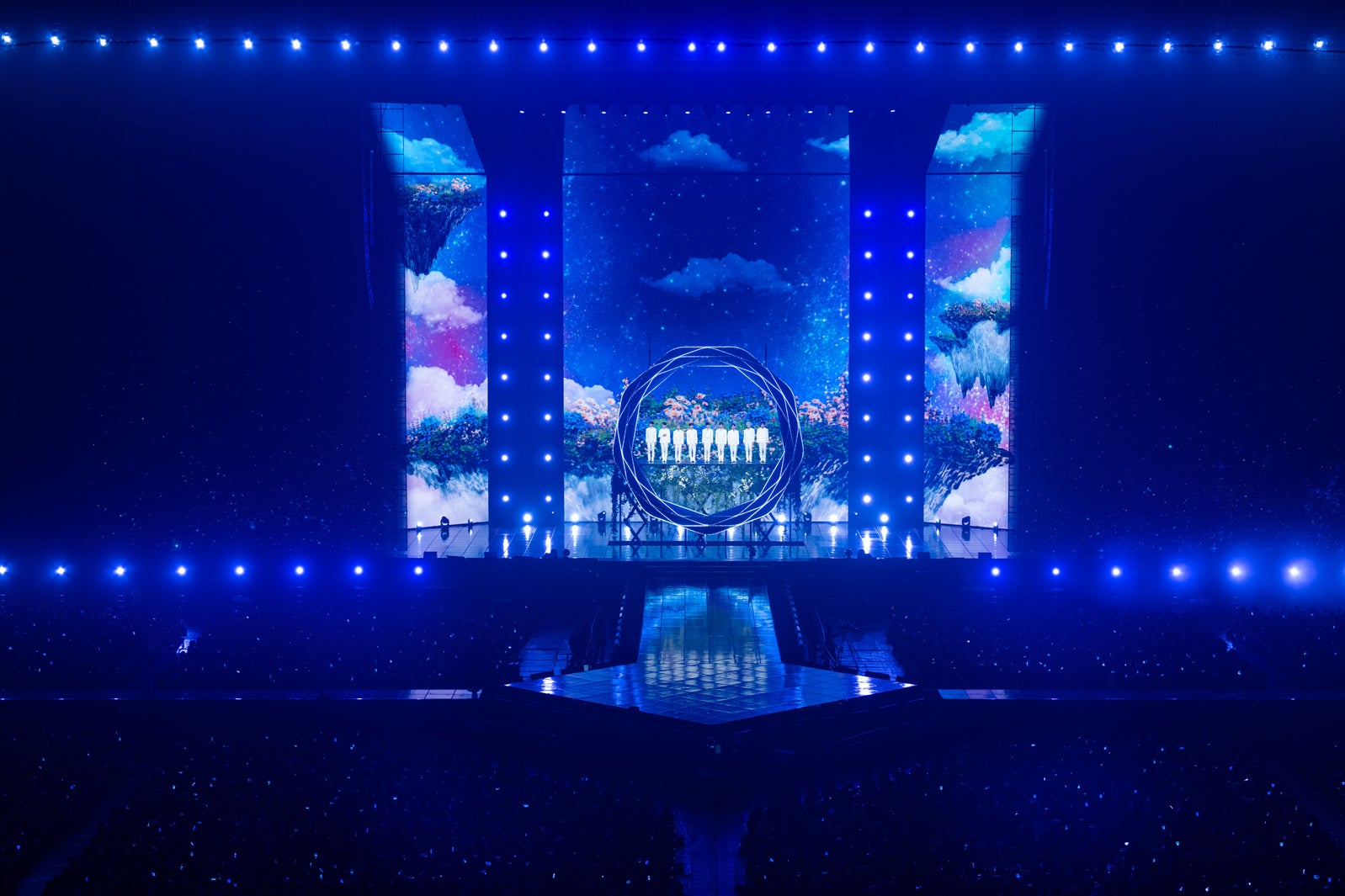 「2023 ZEROBASEONE FAN-CON」（C）WAKEONE