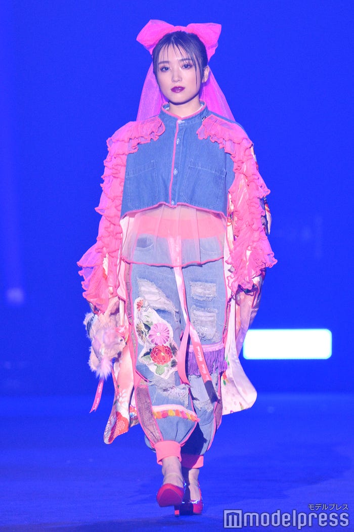 矢吹奈子(C)モデルプレス