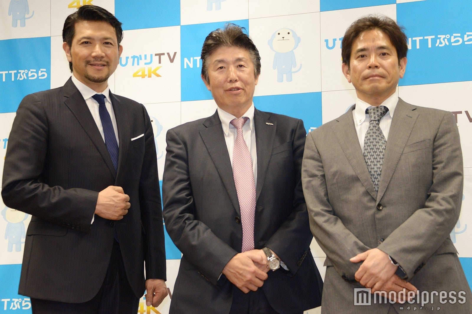 別所哲也、NTTぷらら 板東浩二・代表取締役社長、フジテレビ総合開発局 手塚久・開発担当局長（C）モデルプレス