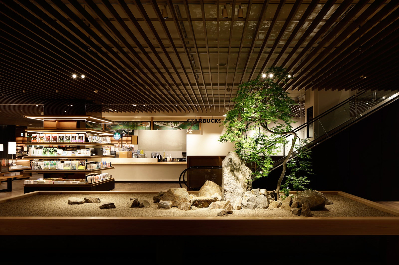 奈良 蔦屋書店／画像提供：蔦屋書店