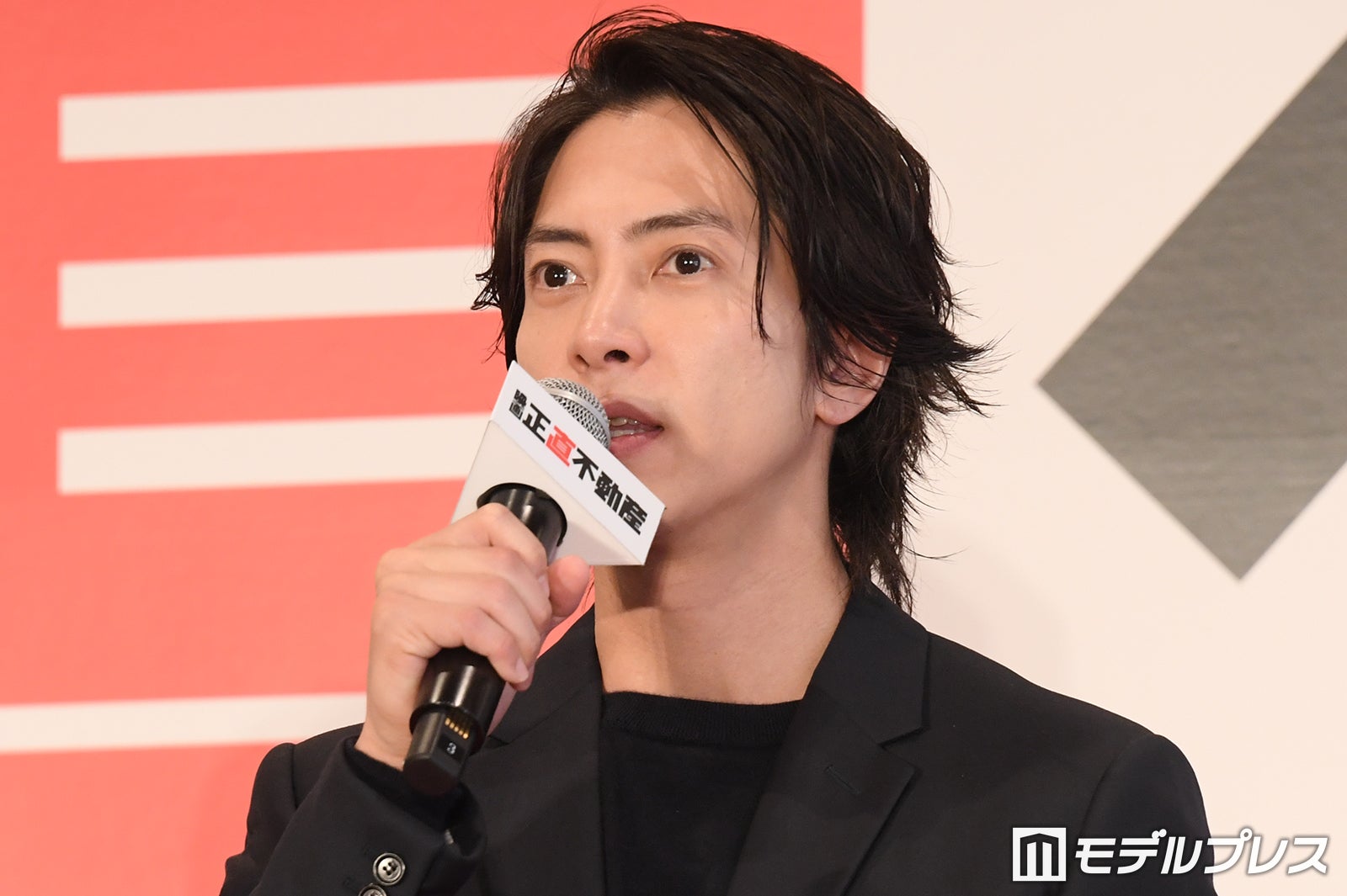 シソンヌ長谷川、山下智久のアドリブ量に驚き「芸人ぐらいやってくる」共演者同士の仲良し秘話も「学校みたい」【正直不動産】