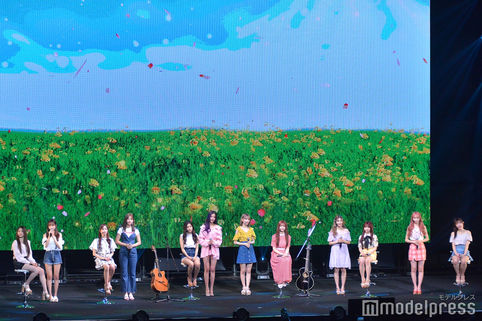 IZ*ONE （C）モデルプレス