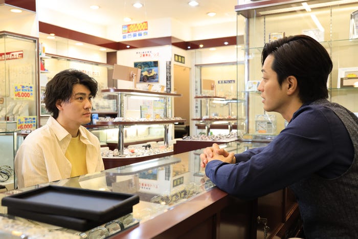 森本慎太郎、竹財輝之助「街並み照らすヤツら」第3話より(C)日本テレビ
