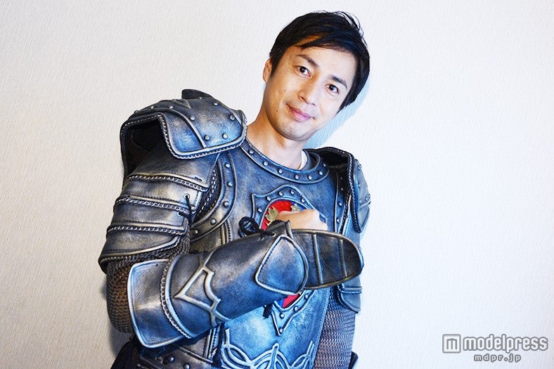 イケメンのアツい眼差しに視線が釘付け／徳井義実