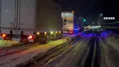 記録的大雪 で車が立ち往生 午前から7時間 新潟国道で モデルプレス 記録的大雪 で車が立ち往生 午前から7時間 新潟国道で モデルプレス