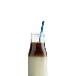 牛乳屋さんのミルクコーヒー/画像提供:株式会社 オペレーションファクトリー