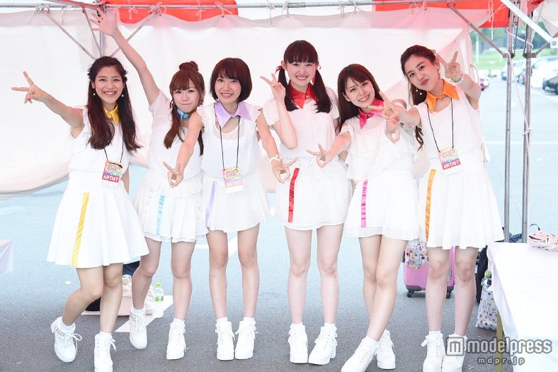 Re:ガールズ（左から）ayumi、愛内みさ、千畝あずみ、福井有彩、白石柚月、yui