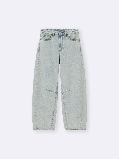 GU バレルレッグジーンズ GUのバレルレッグジーンズ
