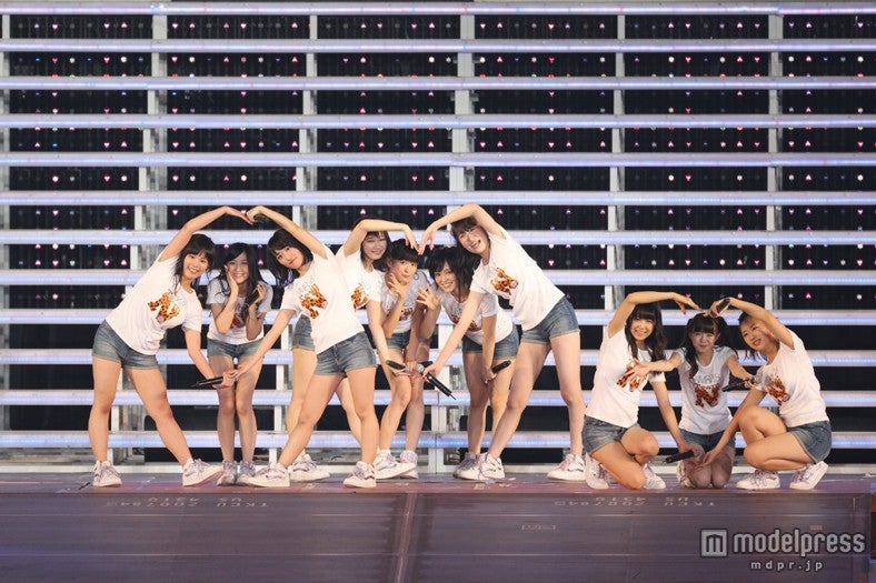 NMB48も大活躍／「AKB48 2013真夏のドームツアー～まだまだ、やらなきゃいけないことがある～」大阪公演1日目より（C）AKS