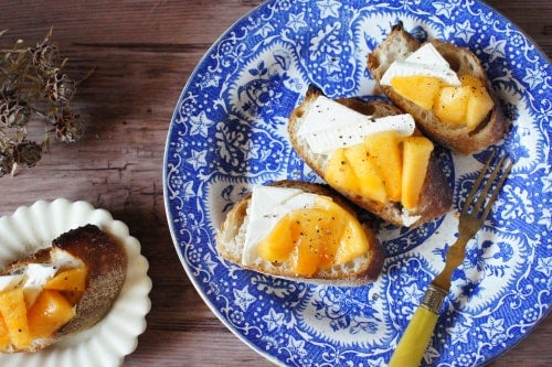 柿とクリームチーズのバケットトースト