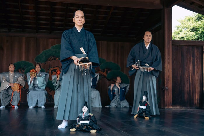 生田斗真、渡辺謙「べらぼう~蔦重栄華乃夢噺~」第2話(C)NHK