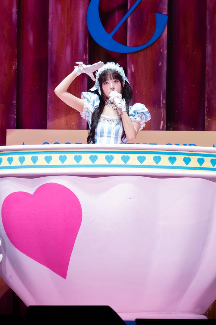 レイ/撮影:田中聖太郎写真事務所