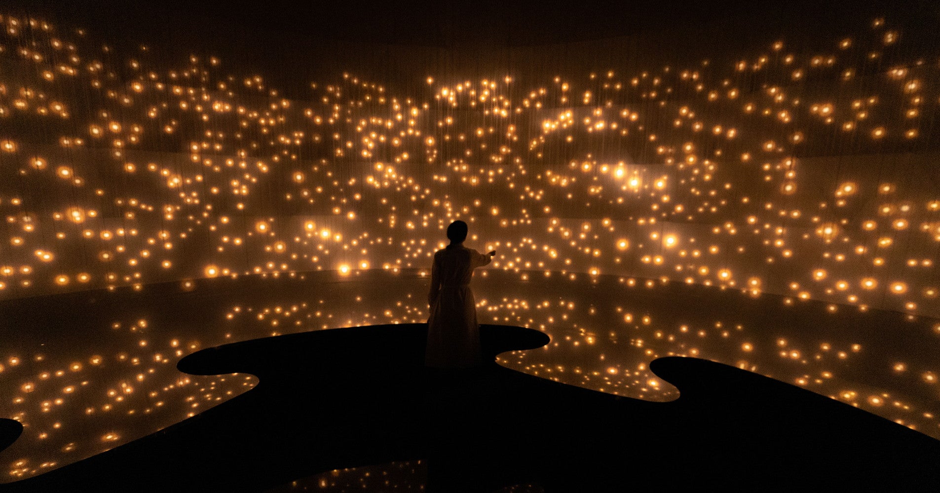 （C）チームラボ