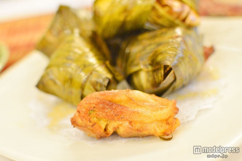 「鶏肉のパンダンリーフ包み揚げ」150バーツ