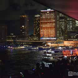 「Quay Restaurant」には世界中のメディアが集まり、開幕を見届けた(C)モデルプレス