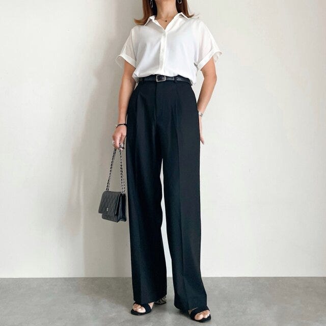 ワイドパンツを合わせたモノトーンコーデ