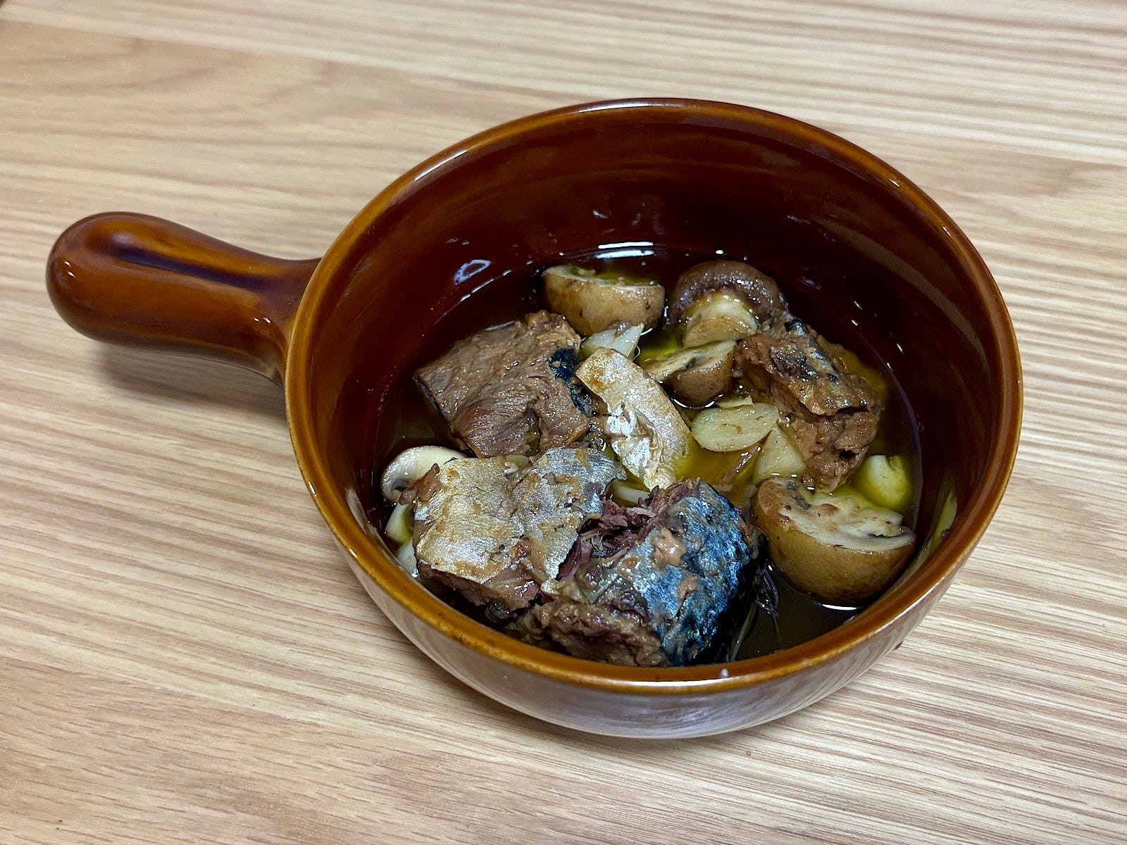 甘じょっぱい濃厚さとオイルのバランスが美味。脂ののったさばが絶品です!