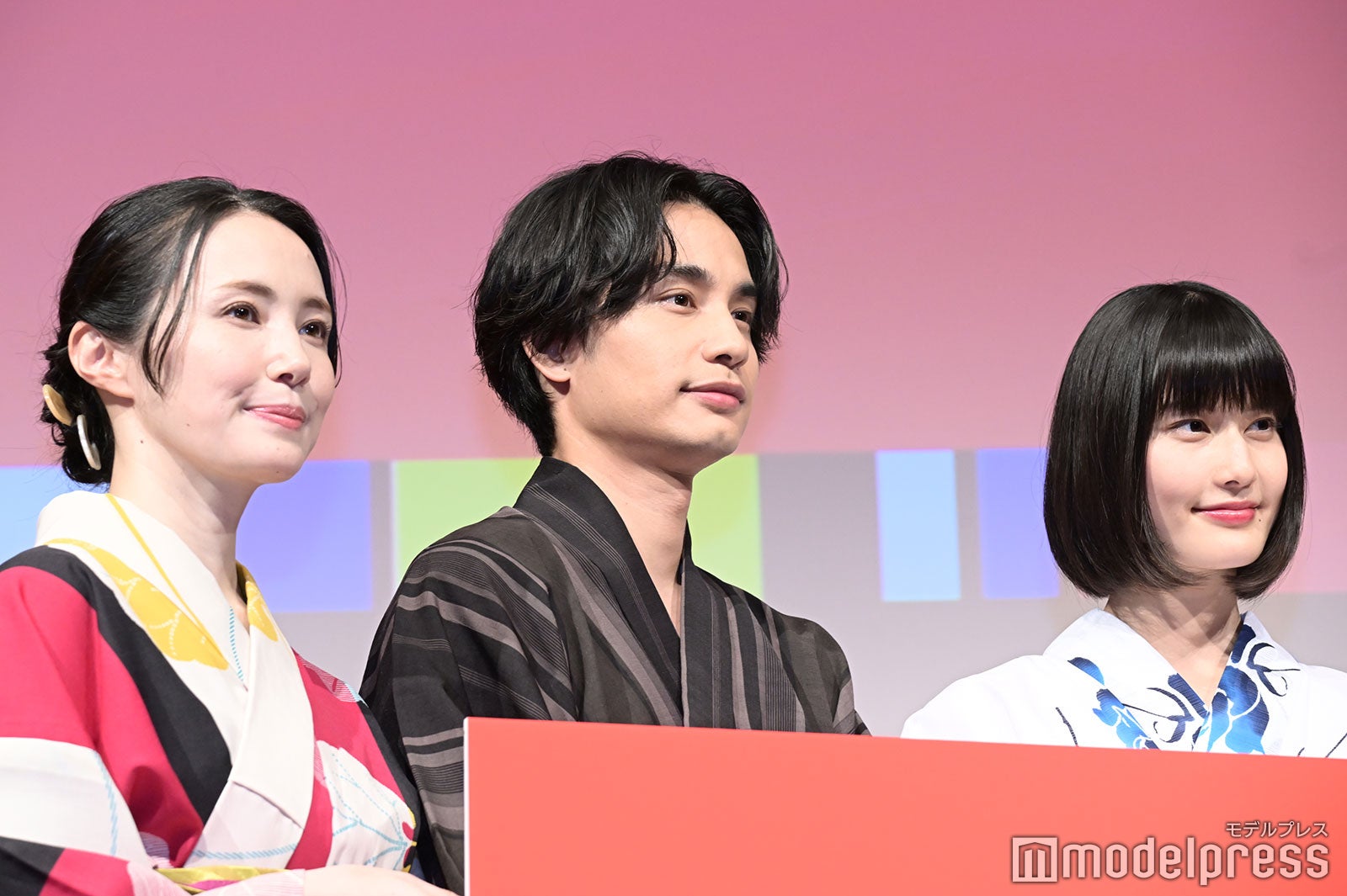 美村里江、中村蒼、橋本愛（C）モデルプレス