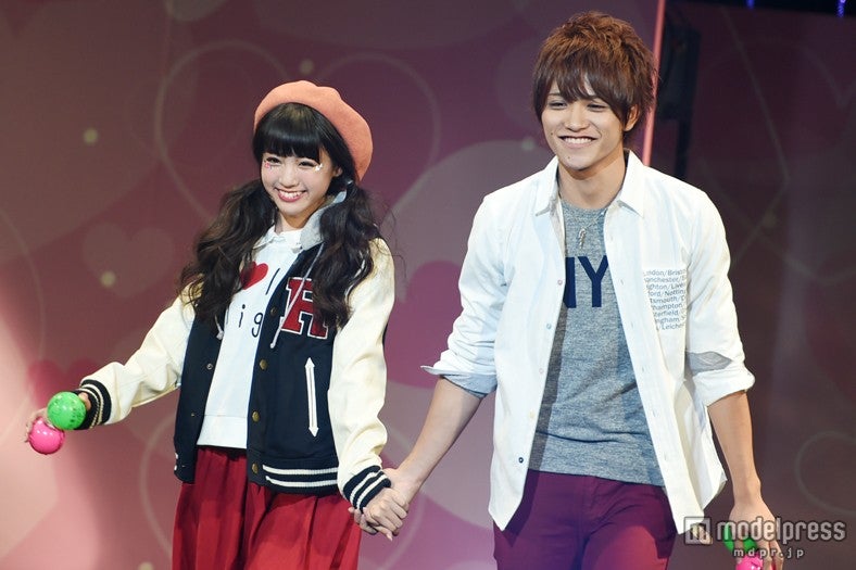 藤田富、Popteen志田友美と仲良く手つなぎ　初々しい仕草に胸キュン