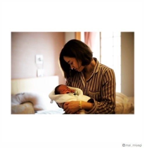 第1子出産の宮城舞「モデルなんて顔じゃなくなってます」 愛息子と2ショットで母の顔