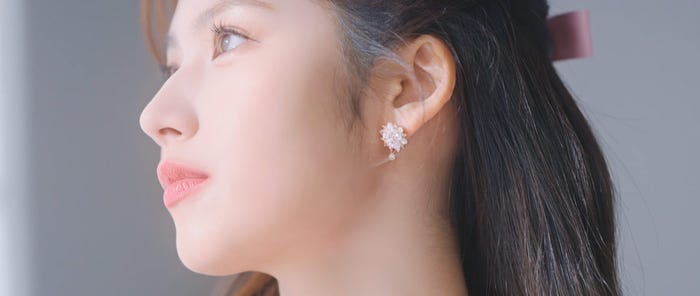 SANA/「卒業」のミュージックビデオより