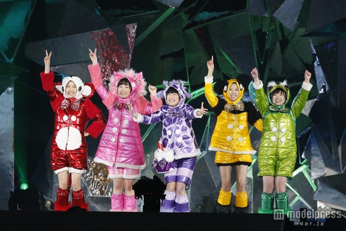 ももいろクローバーZ(左より)百田夏菜子、佐々木彩夏、高城れに、玉井詩織、有安杏果