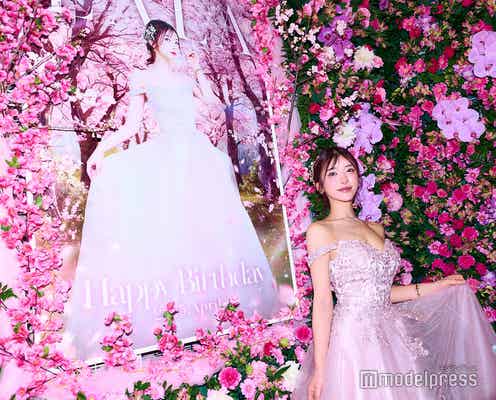 キャバ嬢・らら、初バースデーイベントに密着 桜装飾&“キャバクラ界隈の有名客”こまちぃ氏にもインタビュー