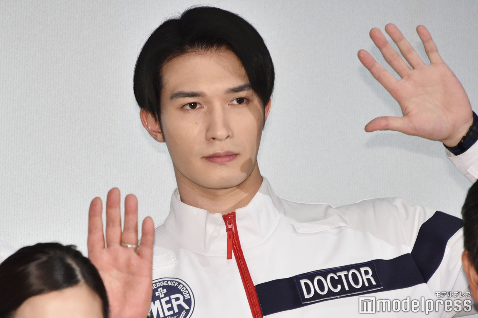 “愛されキャラ”SixTONESジェシー、ギャグで会場温める 佐野勇斗が憧れの眼差し「かっけぇっすわ～」＜TOKYO MER～走る緊急救命室～＞