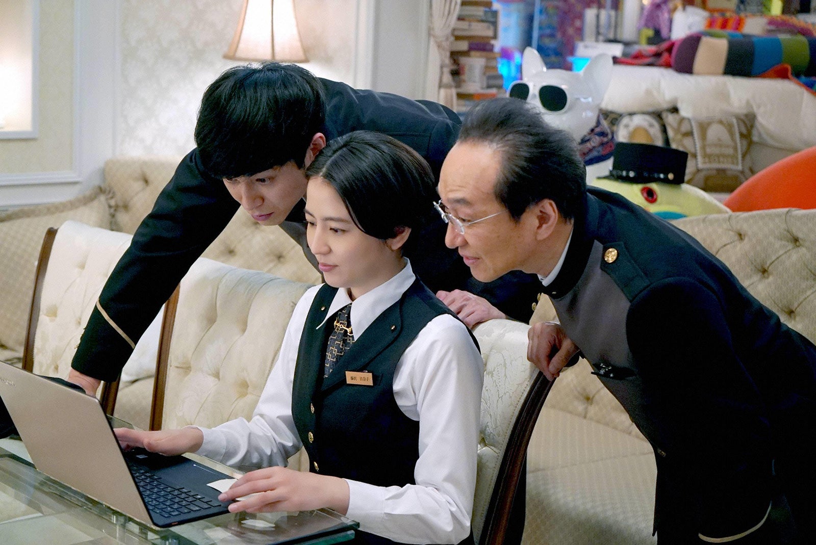 東出昌大、長澤まさみ、小日向文世／「コンフィデンスマンJP」最終話より（C）フジテレビ