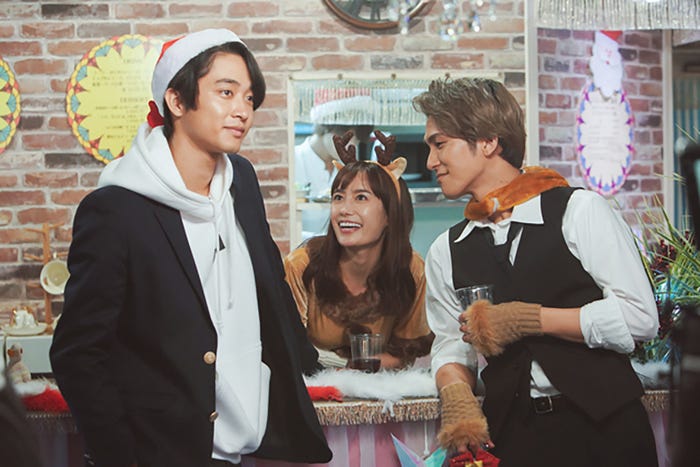 (左から)佐藤寛太、吉田志織、MASATO (C)花緒莉/小学館 フジテレビジョン