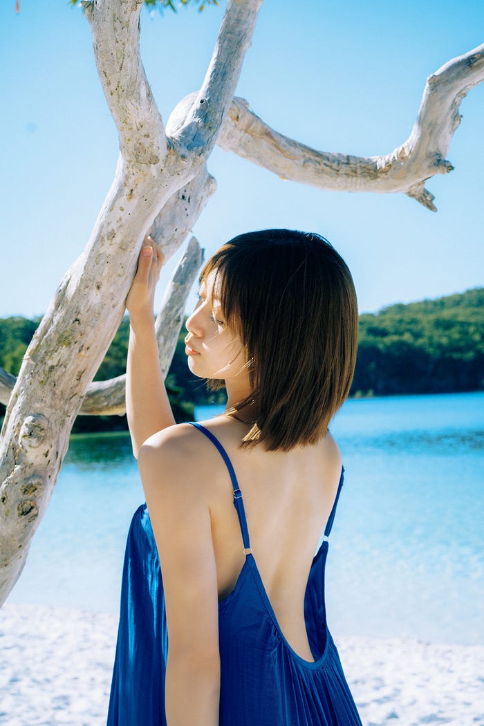 富田鈴花 SHIBUYA TSUTAYAパネル展カット 撮影/峠雄三(C)光文社