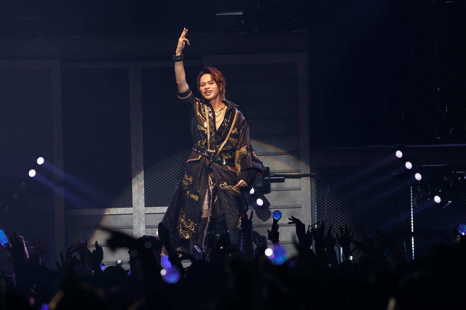 KAT-TUN上田竜也、14年ぶりソロコンに中丸雄一“ガチ私服”で