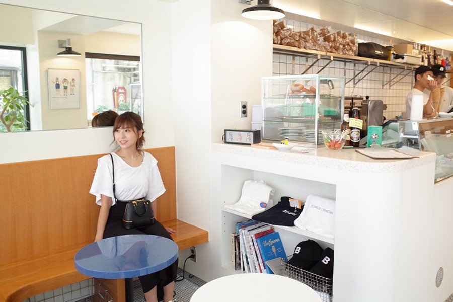 BIG BABY ICE CREAM内観