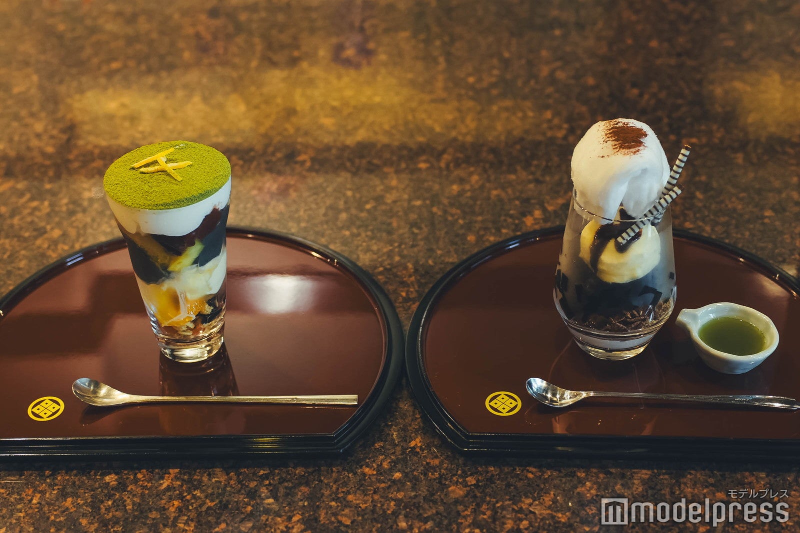 コーヒーゼリーアフォガード880円、黒ごまのぱふぇ1,000円（C）モデルプレス