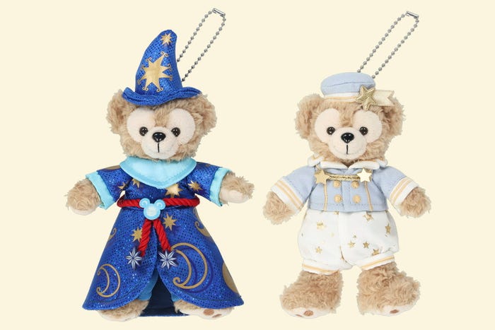 左:「Tokyo DisneySea 10th Anniversary" Be Magical!"(2012年)、右:「Starry Dreams(2021年)各 2,900円(C)Disney