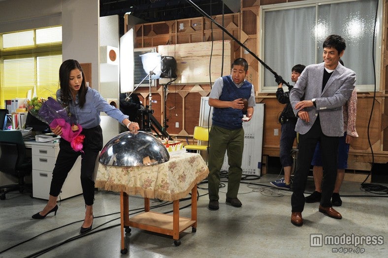 （左より）黒木メイサ、澤部佑、沢村一樹（C）フジテレビ