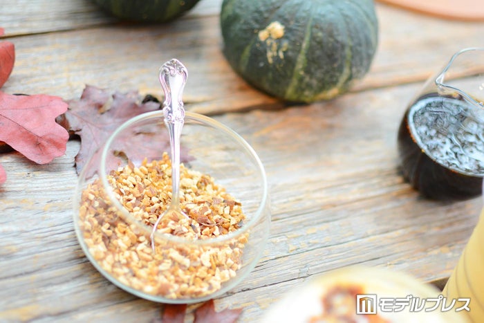 キャンディーコーティングしたアーモンド （C）ビューティーガール